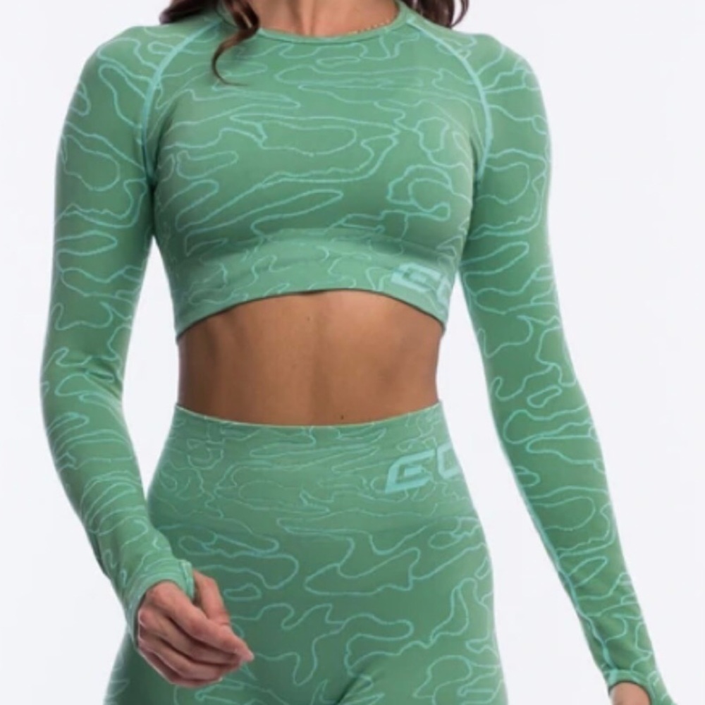 Echt green cropped long sleeve